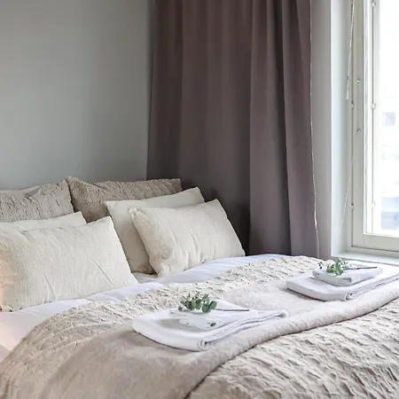 Cozy Rooftop By Booklapland *
